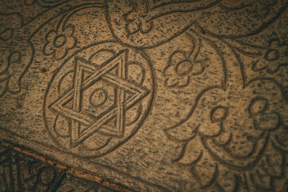 Rahu in 6th House: Enemies, Diseases, Competition & Service