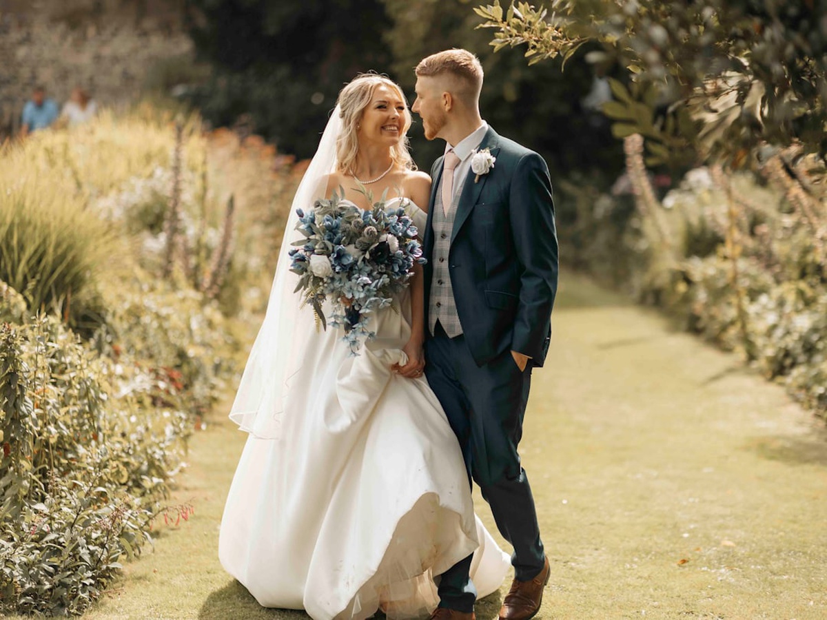 Capricorn and Sagittarius Compatibility: Friendship, Love & Business